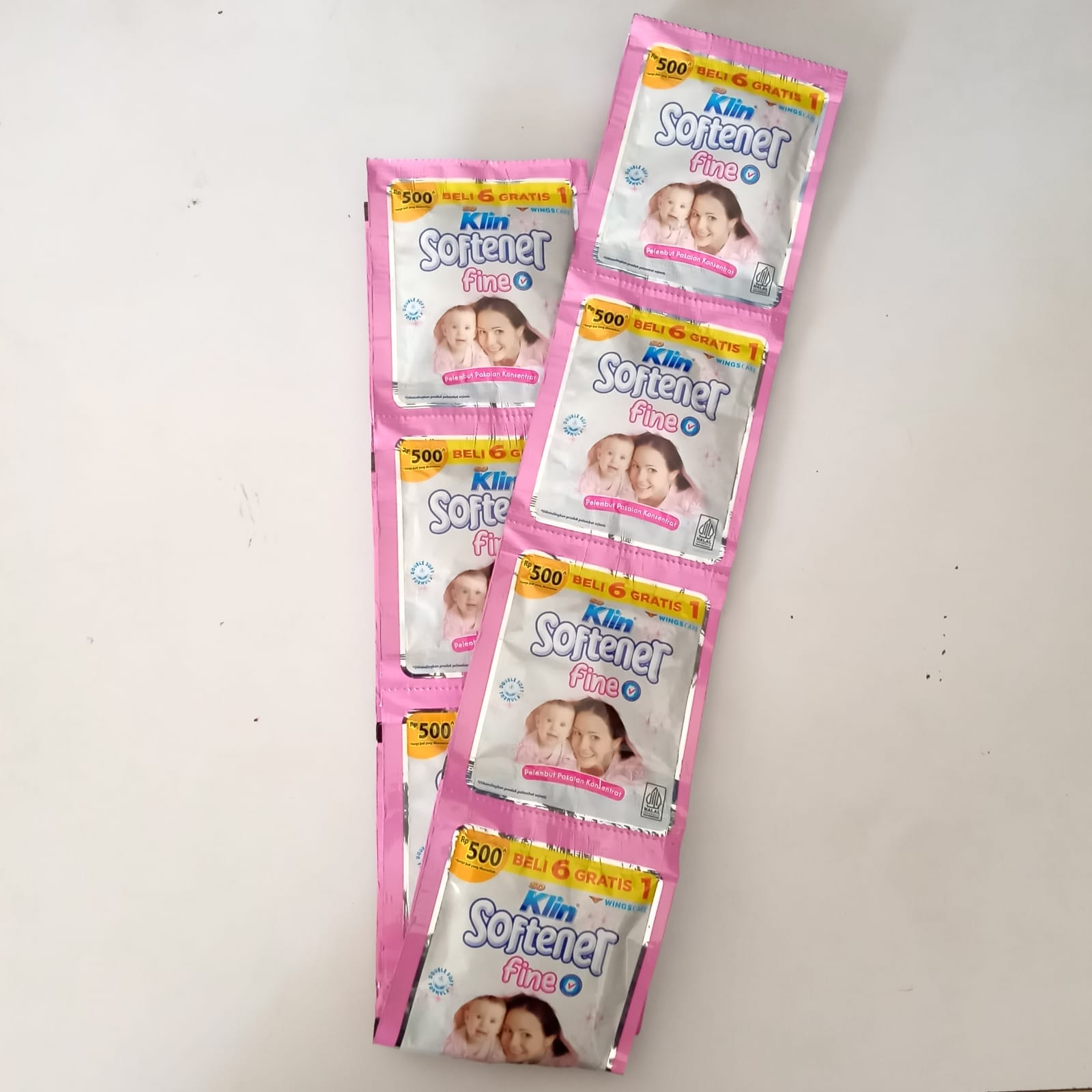 1 Renceng Isi 14pcs So Klin Softener Pelembut Pewangi Pakaian Sachet