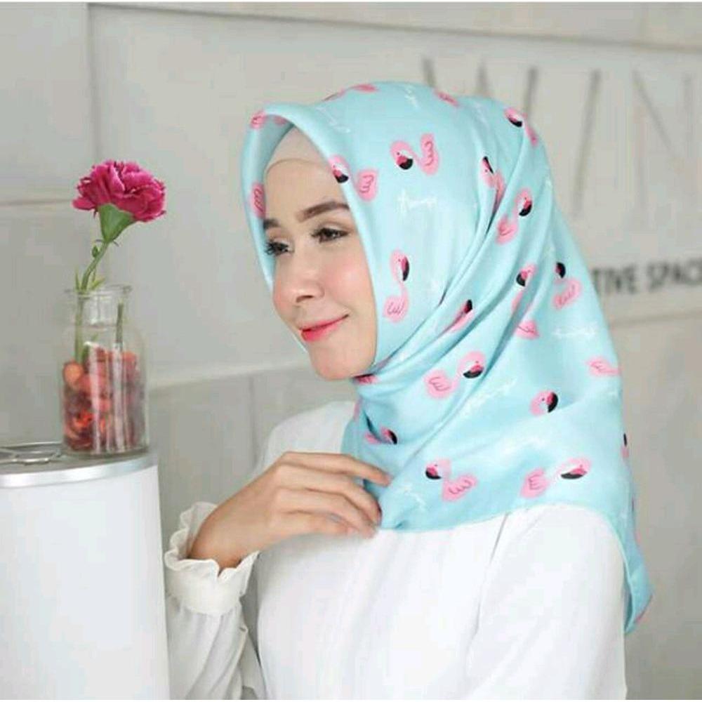 Baby Talk Club El Hijab Jilbab Segi Empat Maxmara Premium Flamingo - Kerudung Jilbab Segi Empat Fashion Muslim Hijab Jilbab Segiempat Syari Khimar Motif Pashmina Motif Flamingo Hijab Modern Hijab Kekinian Hijab Daily Selebgram Hijab Pesta