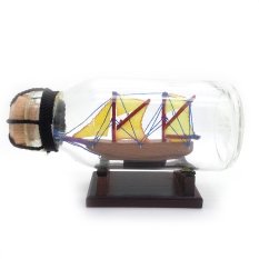 Central Kerajinan Miniatur Kapal Pinisi Dewaruci dalam Botol 11x6x5 cm