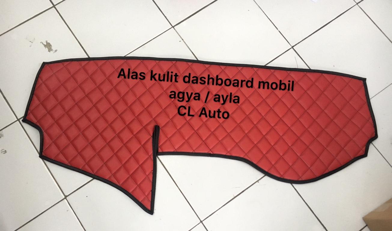 Karpet Kulit Penutup Dashboard Mobil Agya Merah List Hitam Cover