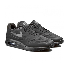 Nike AirMax1UltraEssential Sepatu Lari - Black