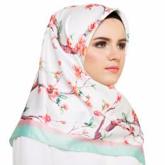 Hijabstore - Moshaict By Itang Yunasz AL 071 - Neutral Motif Bunga
