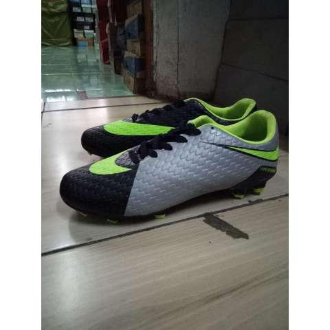 Sepatu Sepakbola Nik'e Flyknit Mercury Hypervenom