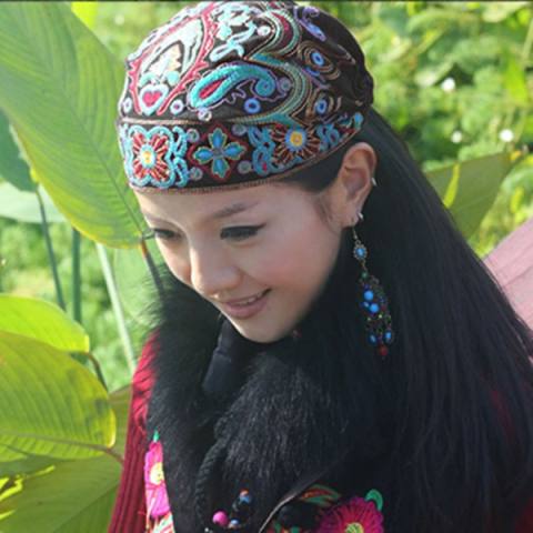 Balap Asli Breeze Bordir Bunga Topi Di Yunnan Menghidupkan Kebiasaan Lama Cina Breeze YANG BAGUS Jilbab-Internasional 2