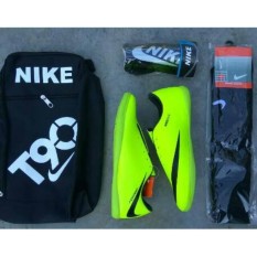 Sepatu Futsal Terbaru Paket Lengkap