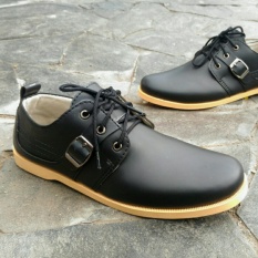 Sepatu Kickers Gesper