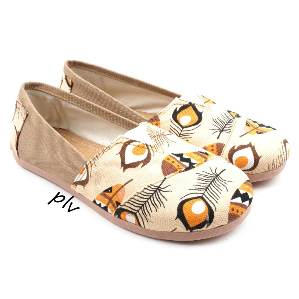 Sepatu Wanita Flat Shoes Slip On Kanvas NS15 Bulu - Cream
