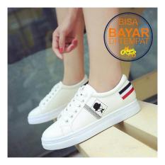 Sneakers / Sepatu Kets France Kumis - Putih