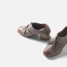 Wan Qing Tian Retro Musim Semi Baru Berkepala Persegi Bertumit Tinggi Sepatu (Abu-abu)