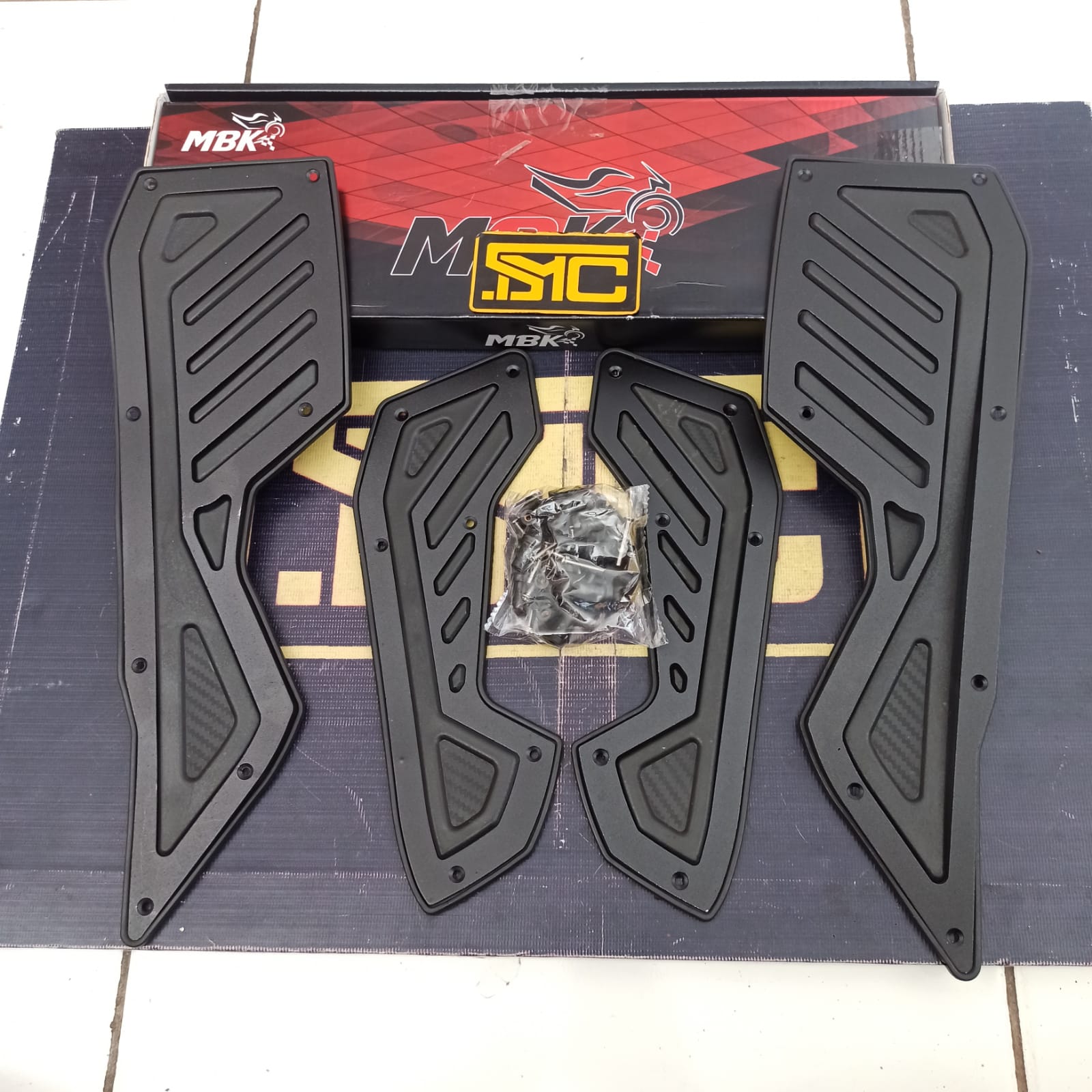 Bordes Karpet Plat Bordes Pijakan Kaki CNC Premium Yamaha NMAX