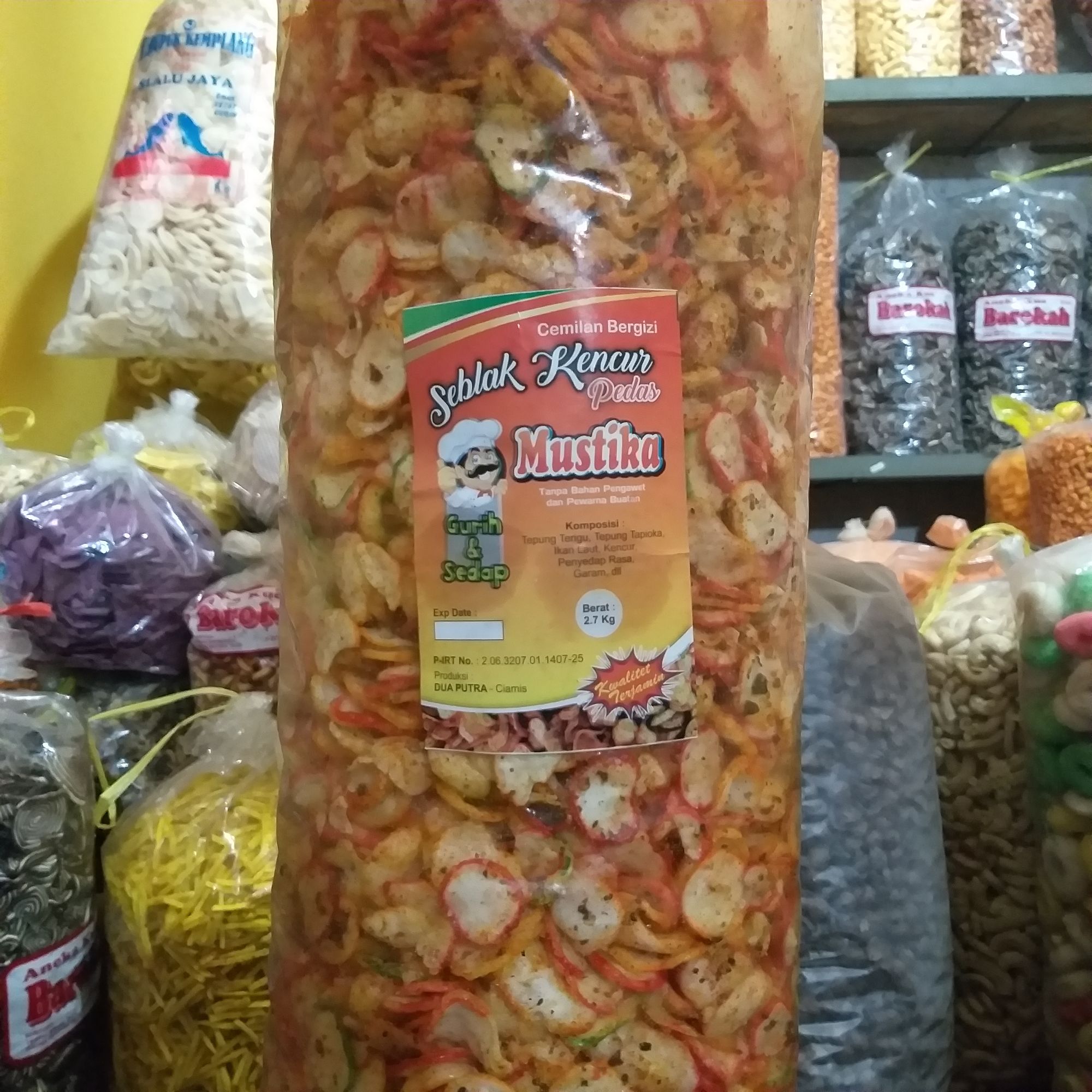 Kerupuk Seblak kencur Pedas isi 1 kg / Kue kering kiloan / Kerupuk seblak kering pedas 1 kg Kerupuk Seblak kencur Pedas isi 1 kg / Kue kering kiloan / Kerupuk seblak kering pedas 1 kg