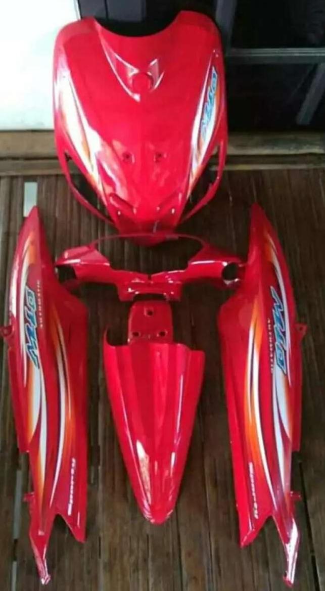 body halus Yamaha Mio sporty warna merah cabe , batok depan, tameng, spakbor depan, body belakang dan striping Mio merah cabe