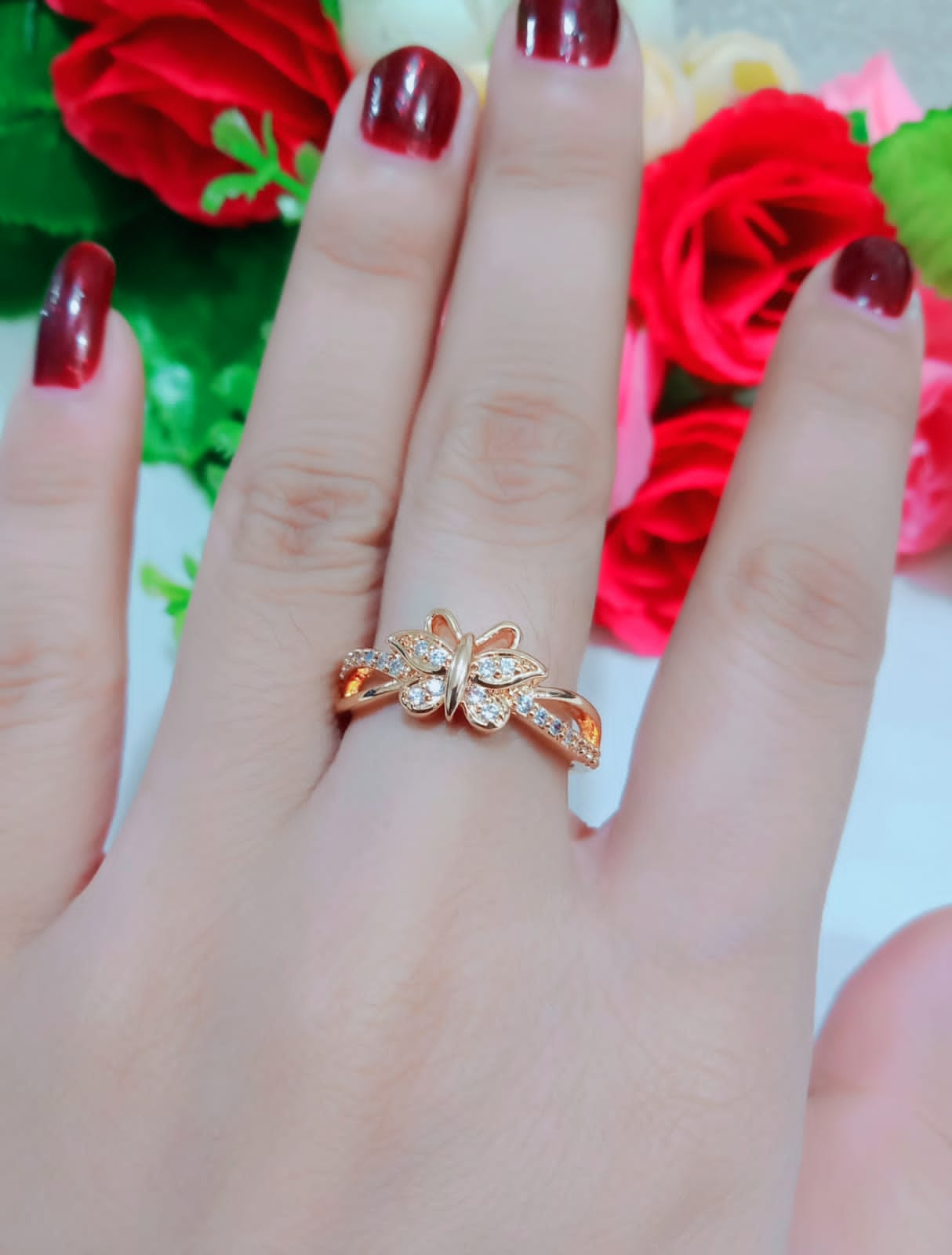 Perhiasan Fashion Wanita Cincin Titanium Motif Kupu Kupu Permata Cantik