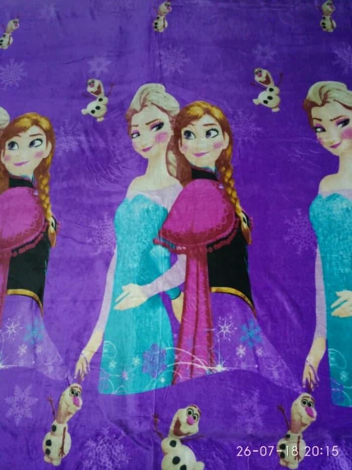 Karpet Bulu Karakter Frozen 3 Cm Ungu