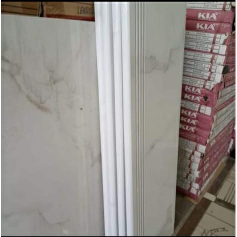 Stepnosing Granit Tangga Motif Marmer Carara White Doble Bevel X