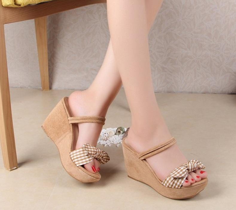 wedges wanita terbaru 2019