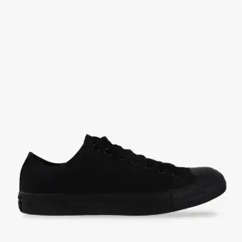 chuck taylor black low cut