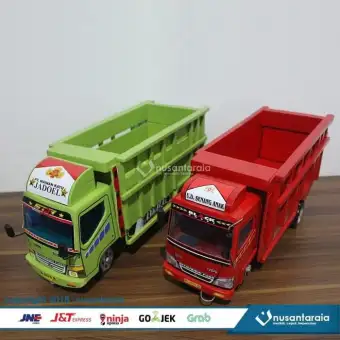 Mobil Kayu Truk Detail Merah