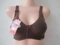 Queenie Jumbo Pakaian Dalam Sport Bra / BH Wanita 