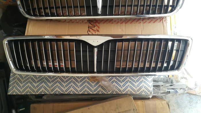 grille nissan infiniti A32 Q30 thn 97, 98, 99