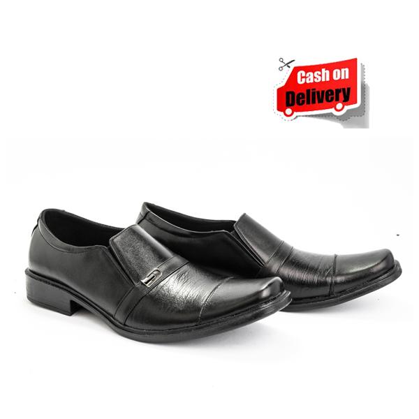 SPATOO Sepatu Formal 178 Warna Hitam Bahan Kulit Sapi Asli Cocok Dikenakan Untuk Kegiatan Formal, Rapat, Seminar, DLL