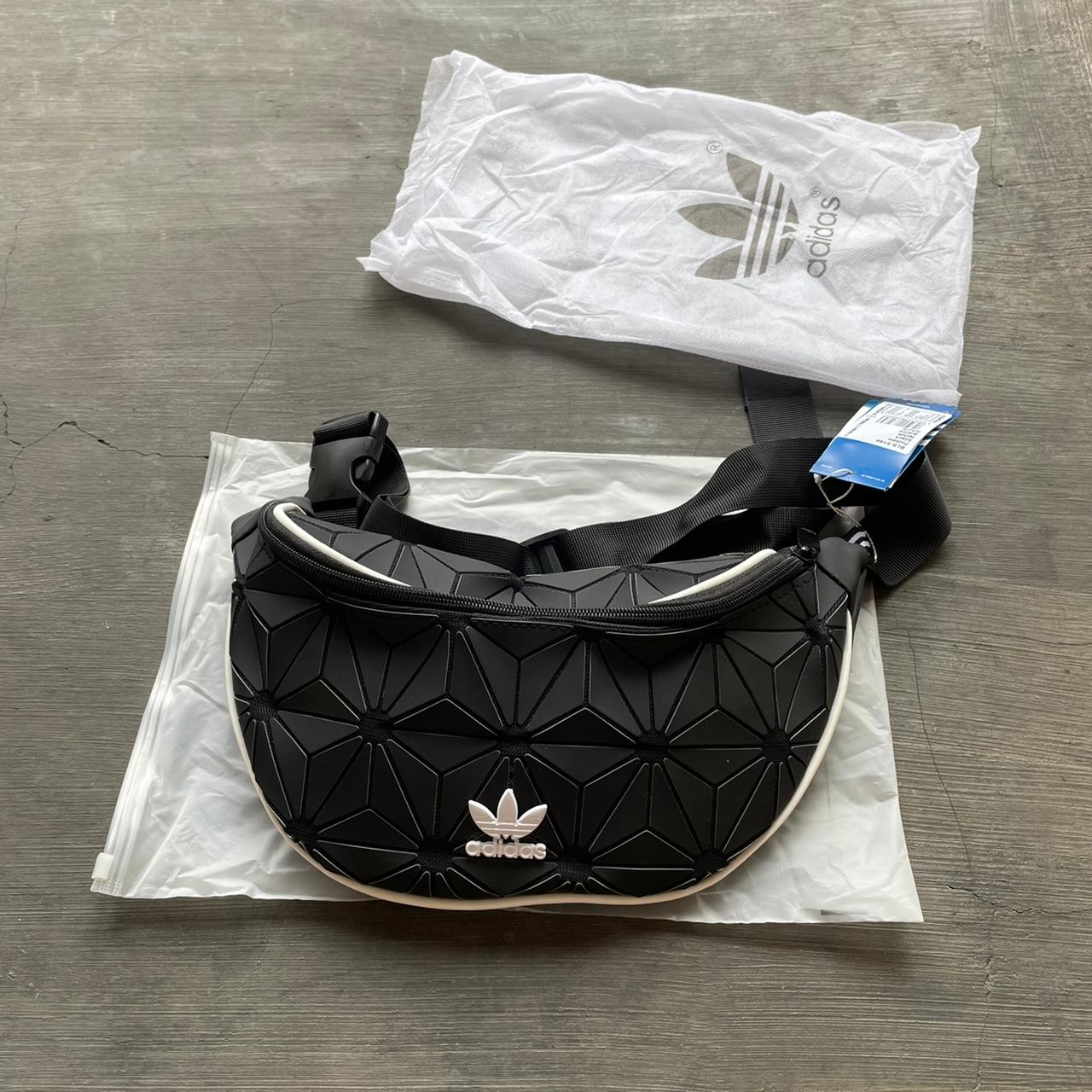 Harga waist bag on sale adidas issey miyake original