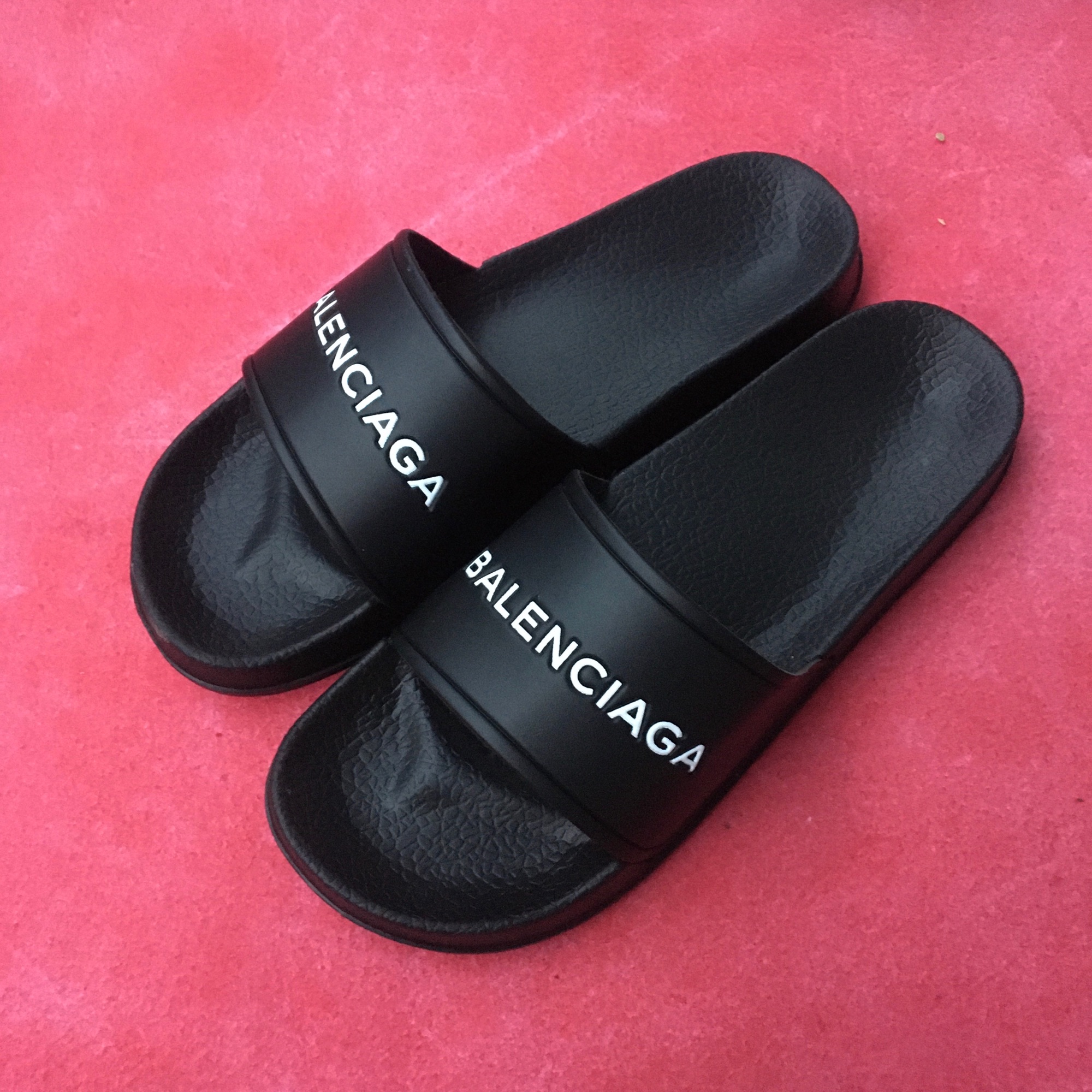 sandal slip on