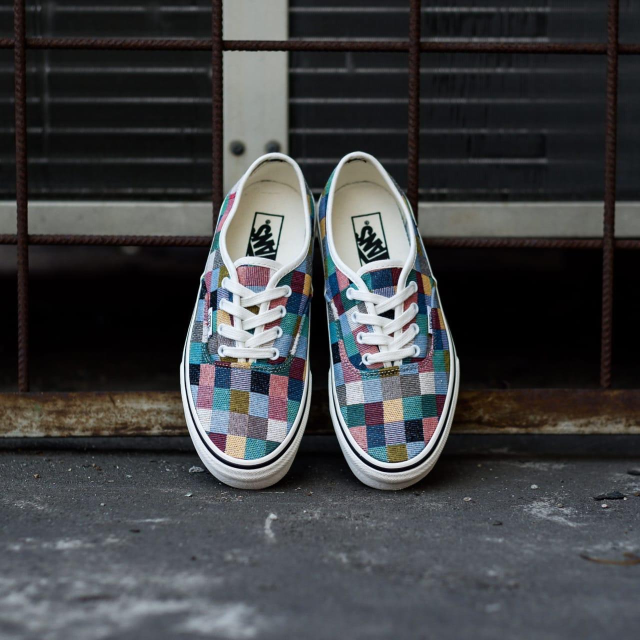 vans woven checkerboard