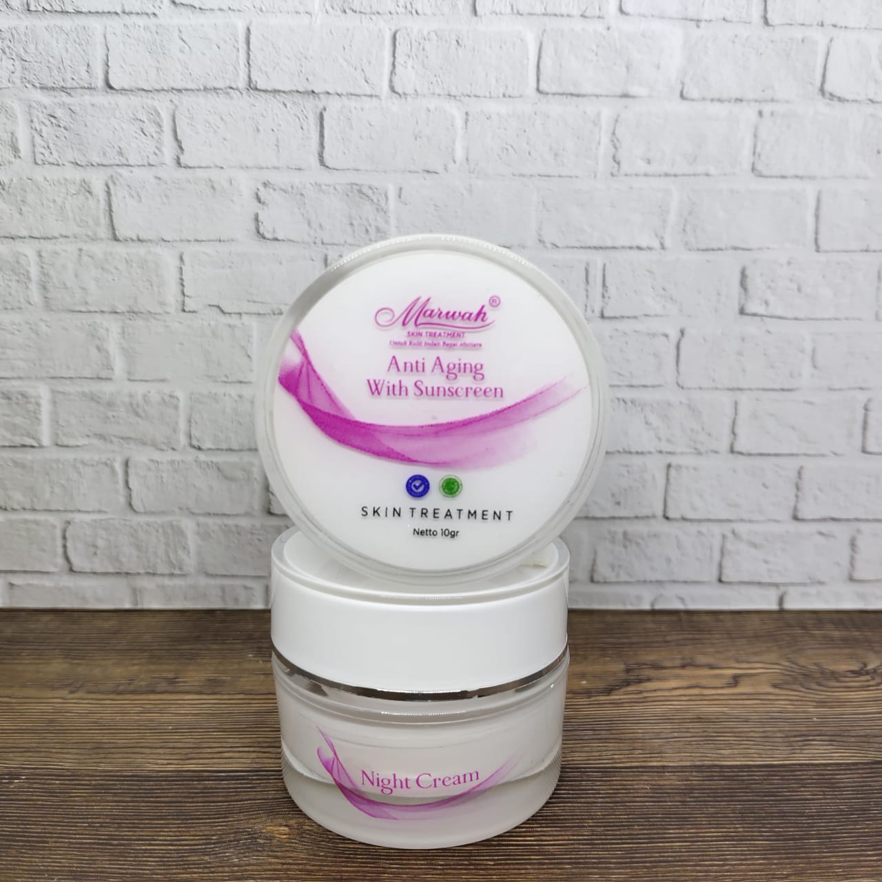 Marwah Skin Care Cream Siang Malam Diamond Aging Cream Pencerah Wajah Bpom Cream Wajah Glowing Crem Penghilang Flek Hitam Membandel Pelembab Wajah Krim Marwah Glowing Lazada Indonesia