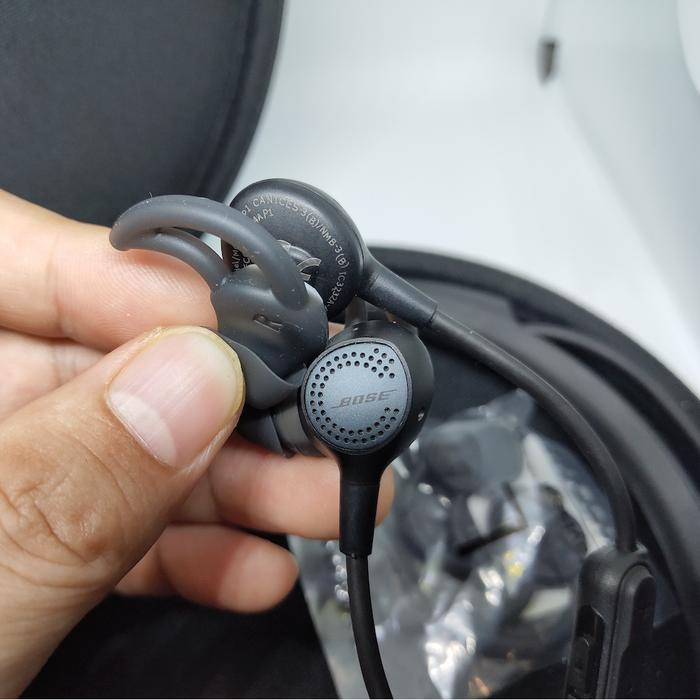 Bose Quietcontrol 30 Bluetooth Headset 