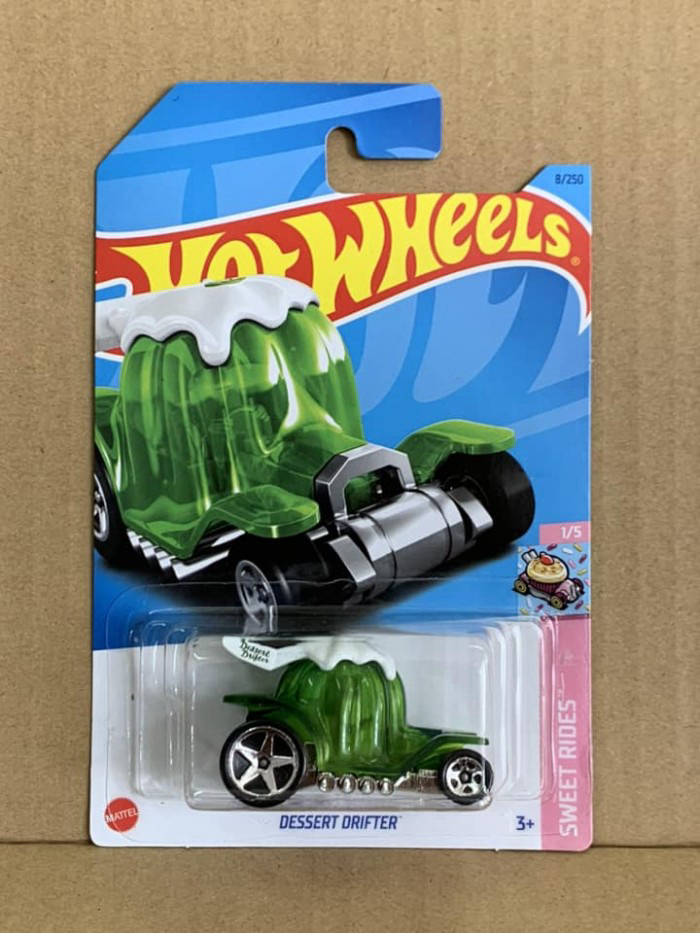 Hot Wheels Dessert-Drifter - 1:64 Scale Die-Cast Car, Sweet Rides Series 1/5