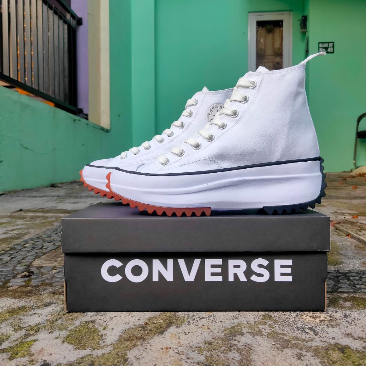run hike converse