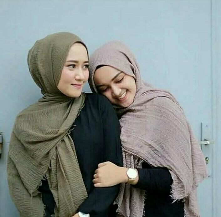 Hijab Pasmina Crinkle warna terlengkap / jilbab Pashmina Crinkle warna terlengkap