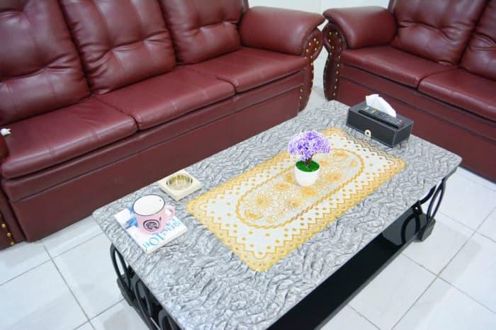 (RANDOM)TaplakMejaTamuPersegi Panjang Gold Anti Air 40x85CM