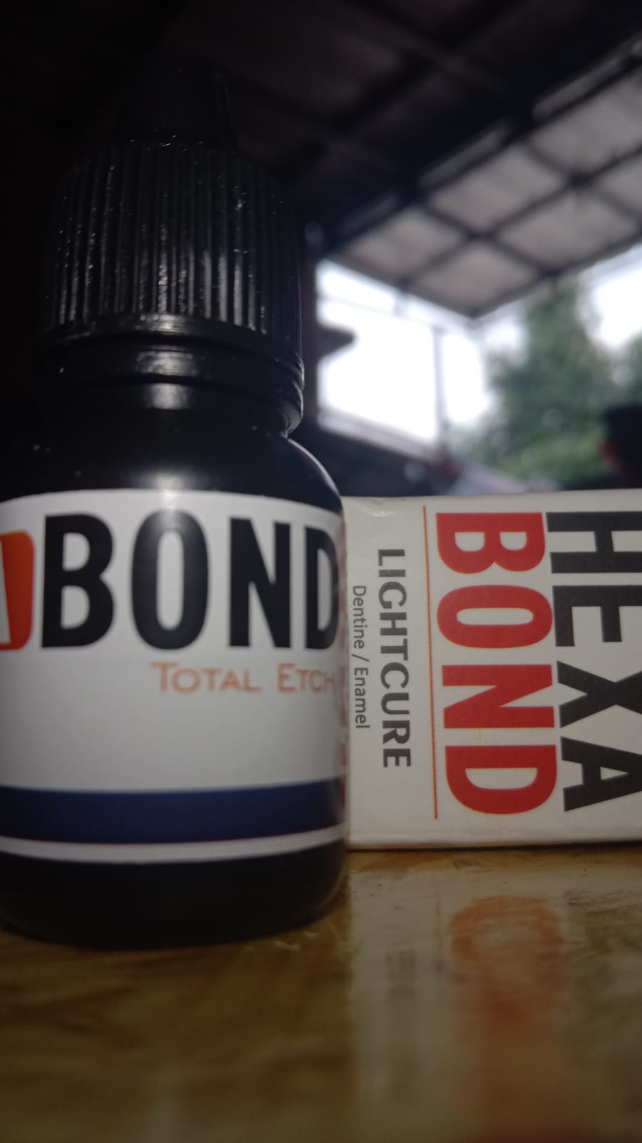 BONDING Cairan primer atau Bonding ini digunakan setelah proses etching. Tujuannya untuk