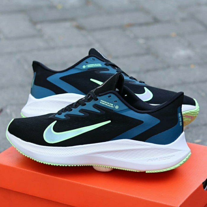nike winflo shield 7