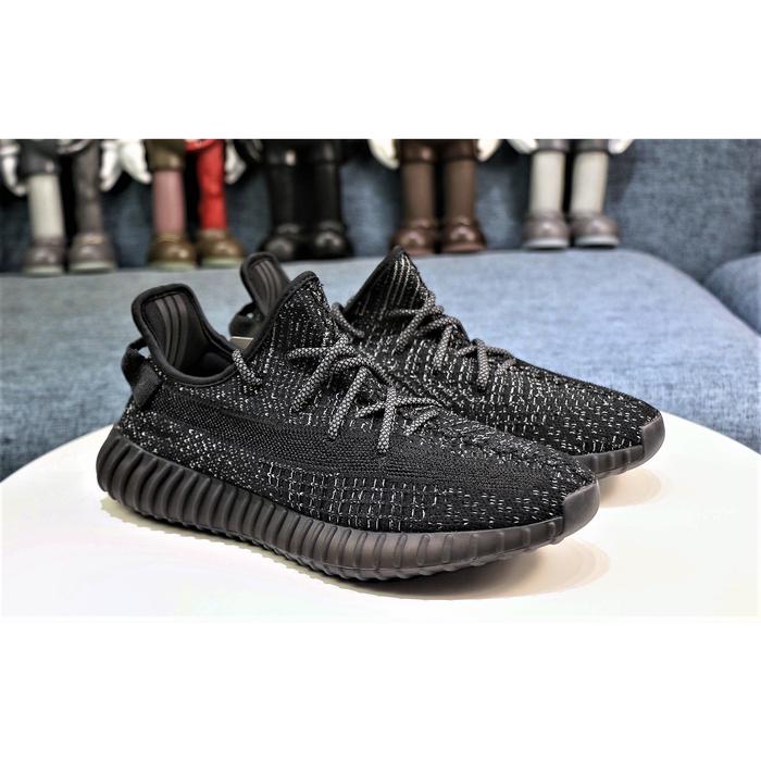 harga yeezy black reflective