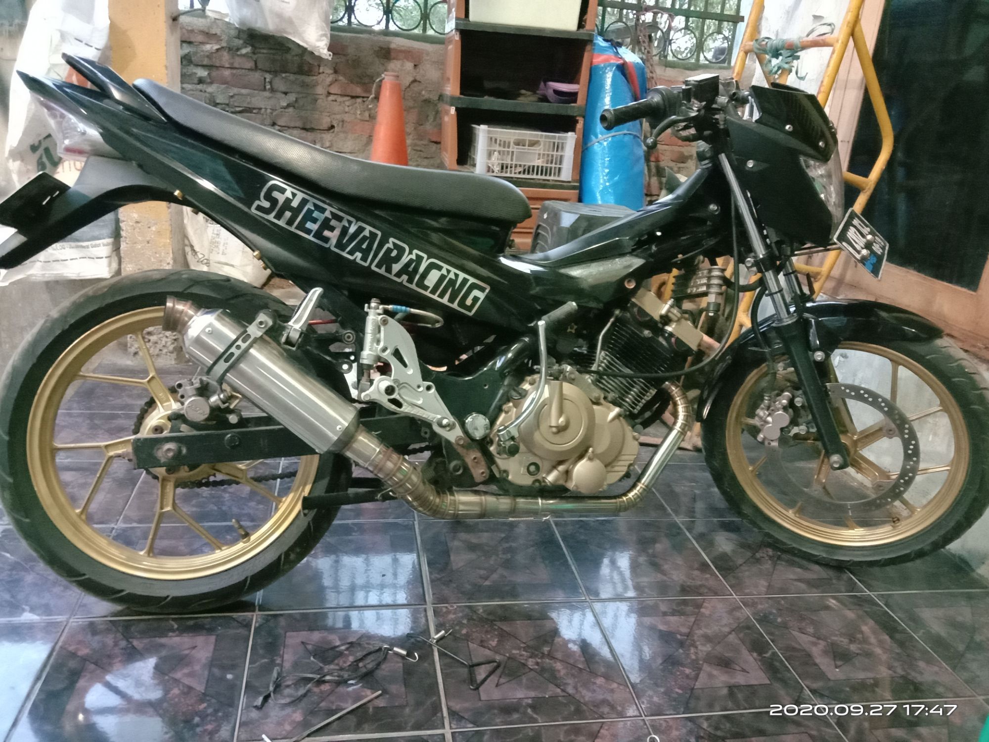 Leher Header Knalpot Model Drag Satria Fu Karbu Agak Naik Sedikit Lazada Indonesia