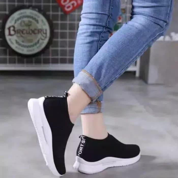 BAYAR DITEMPAT BERLAKU SEPATU SLIP ON WANITA IMPORT VEGASUS HITAM