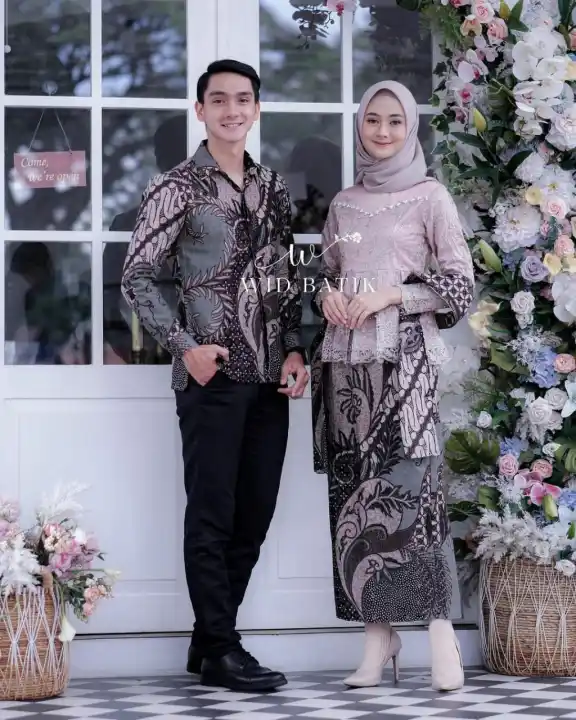 Baju couple keluarga brokat terbaru