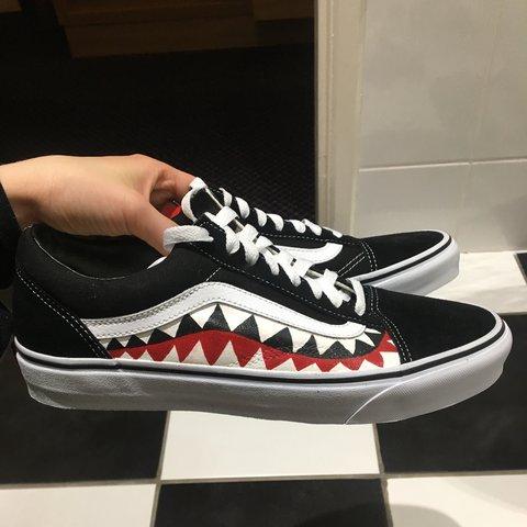 Sepatu Vans_Old Skool Classic Black and White BNIB Original / sepatu bape / sepatu casual / sepatu sekolah / sepatu jalan-jalan / sepatu termurah sepatu sneakers bape_shark sepatu terbaru - ezelis shop