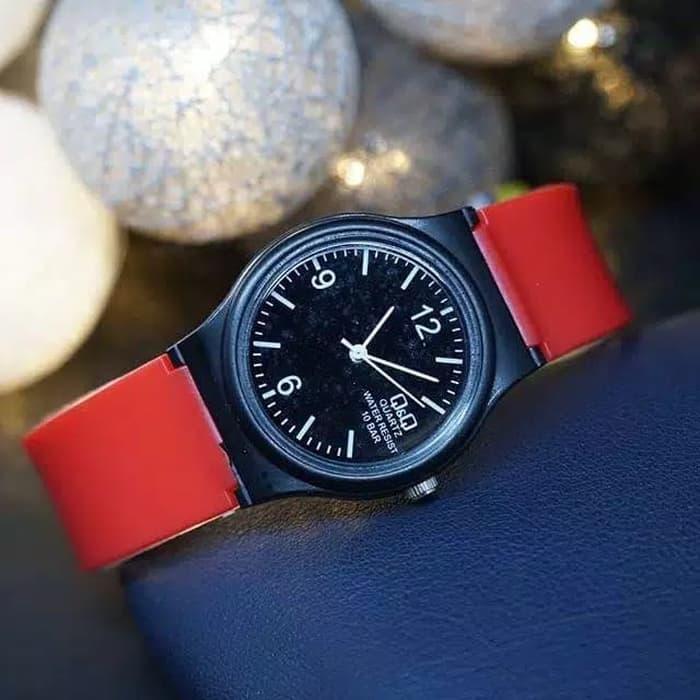 (UNIK)JAM TANGAN WANITA FASHION RUBBER ANAK QQ Q&Q QNQ TALI KARET JAM - Putih