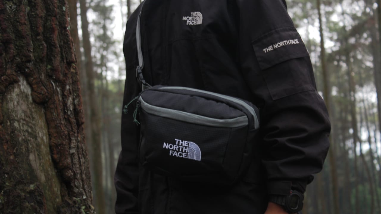 tnf shoulder bag