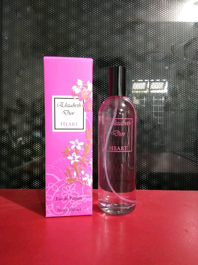 parfum elizabeth dior