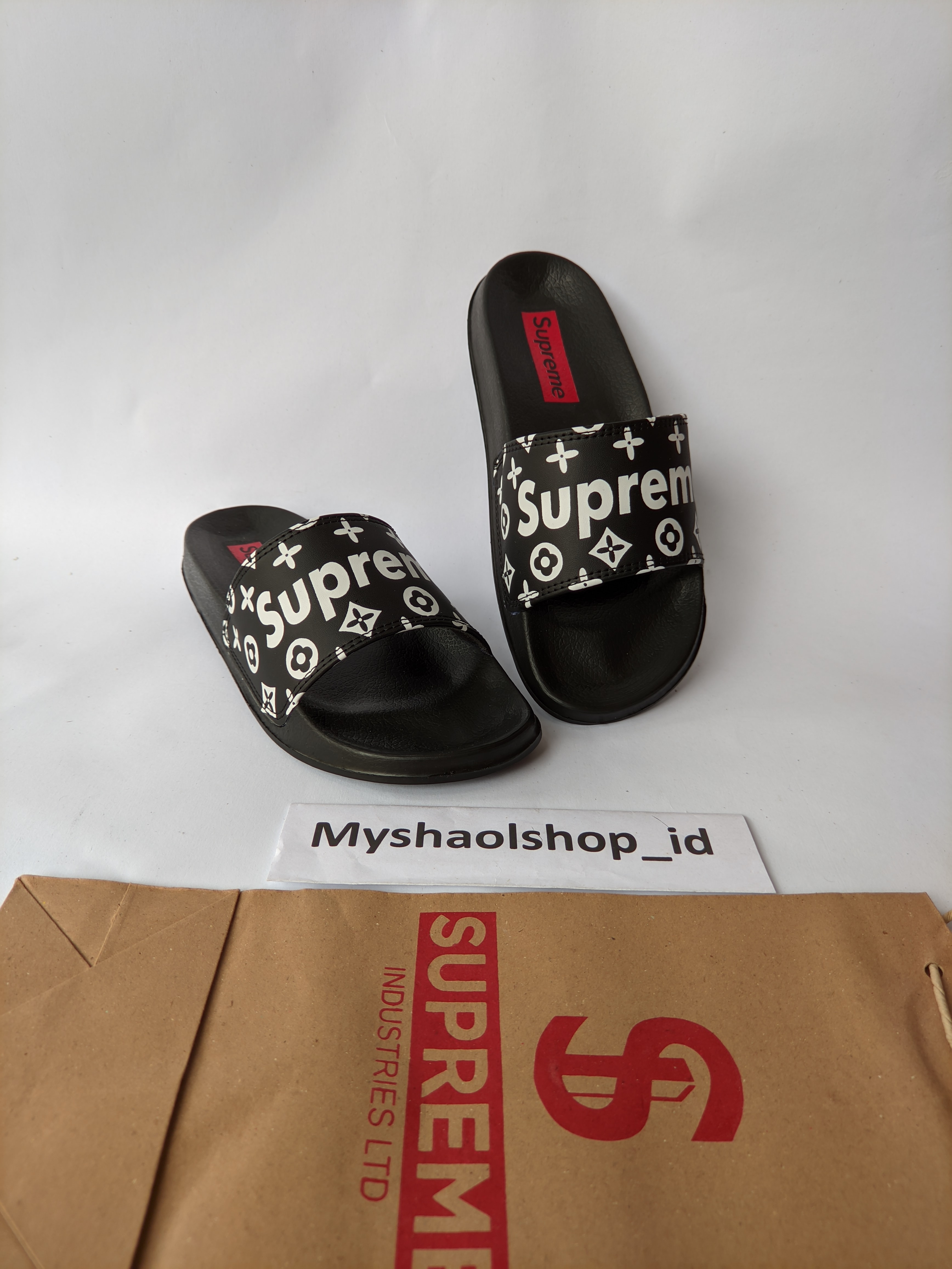 Leather sandals Louis Vuitton x Supreme Black size 9 US in Leather -  20606861