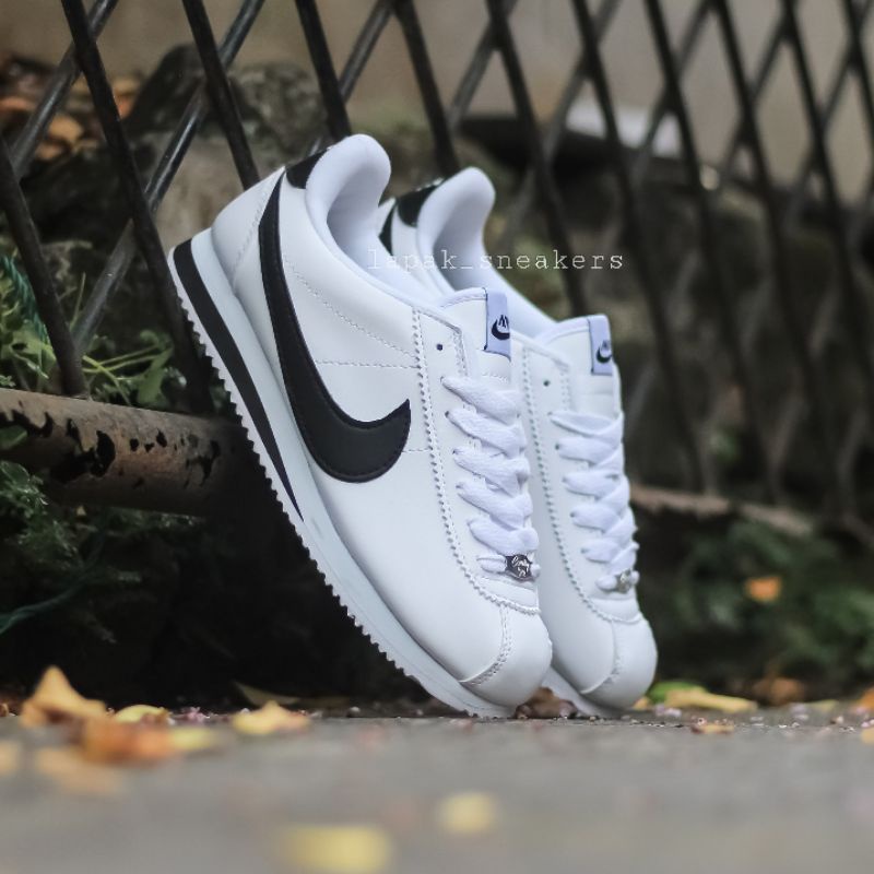 nike cortez basic all white