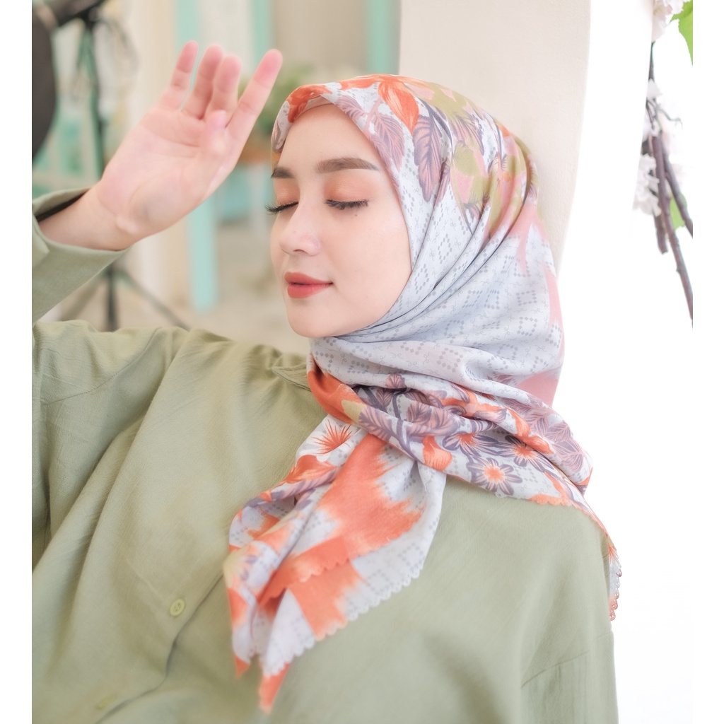 NISKALLA Laser Cut Hijab Segi Empat Print Motif Deesha Warna Abu