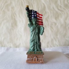 Gloria Bellucci - Magnet Kulkas Liberty Bendera