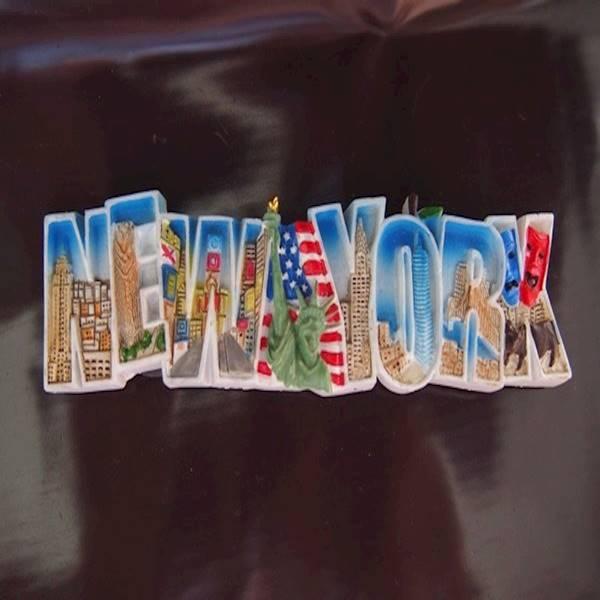 Magnet / tempelan kulkas huruf New York souvenir negara America