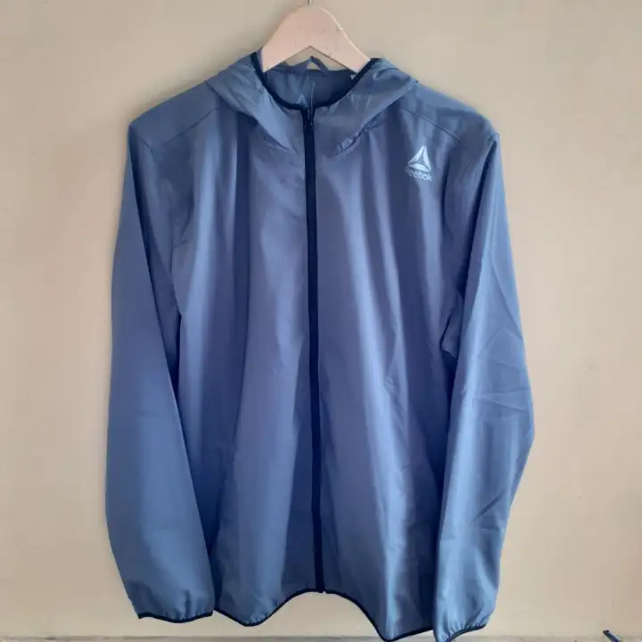 jaket running reebok